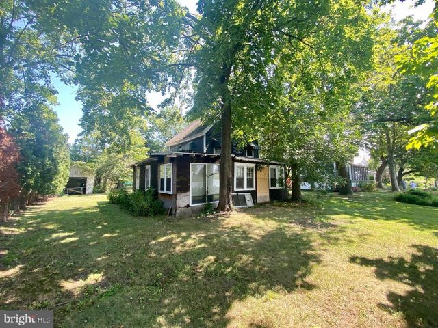 114 FERRY RD, Bridgeport, NJ 08014
