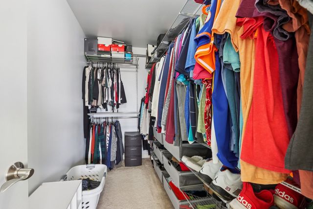 7050 183rd Street 302, Tinley Park, IL 60477