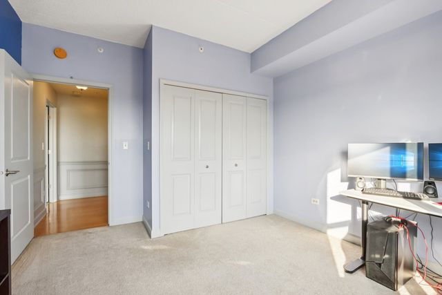 7050 183rd Street 302, Tinley Park, IL 60477