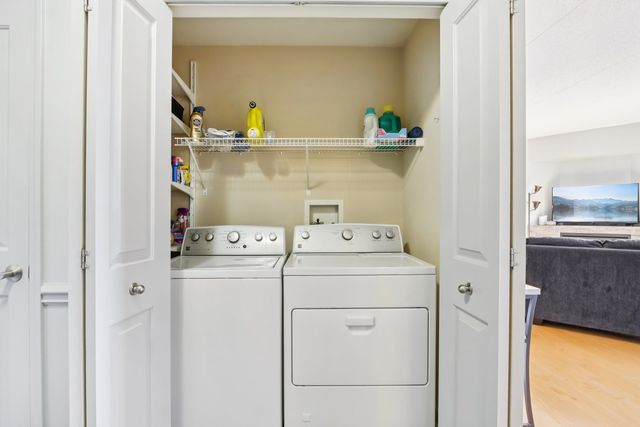 7050 183rd Street 302, Tinley Park, IL 60477