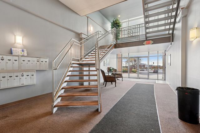 7050 183rd Street 302, Tinley Park, IL 60477