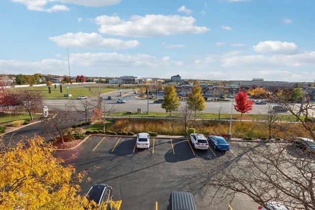 7050 183rd Street 302, Tinley Park, IL 60477