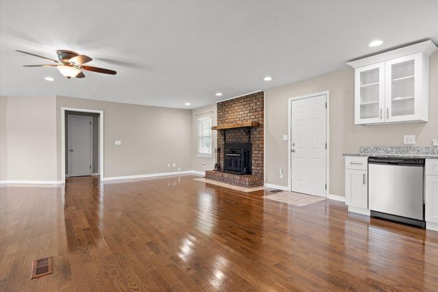 11127 E Brainerd Road, Apison, TN 37302