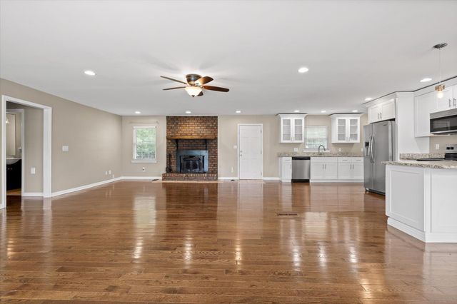 11127 E Brainerd Road, Apison, TN 37302
