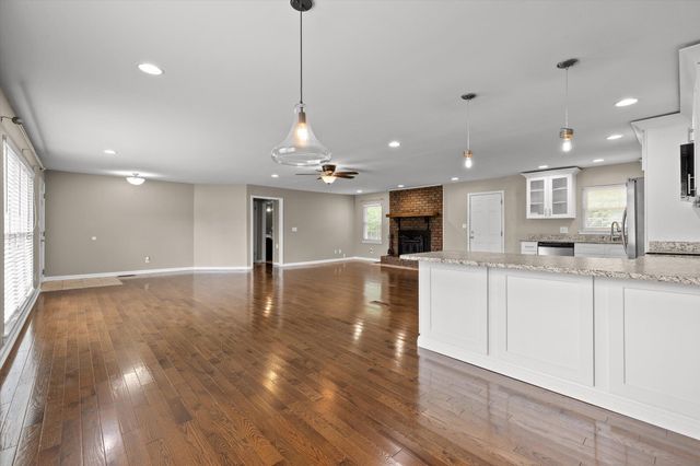 11127 E Brainerd Road, Apison, TN 37302