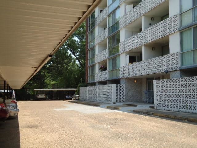 3080 Walnut Grove Rd Apt 205, Memphis, TN 38111