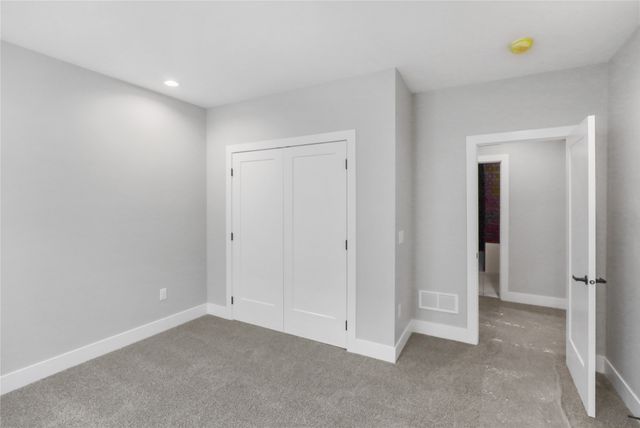 1201 Lakeview Circle NW, Bondurant, IA 50035