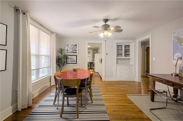 4215 Oak Street, Kansas City, MO 64111