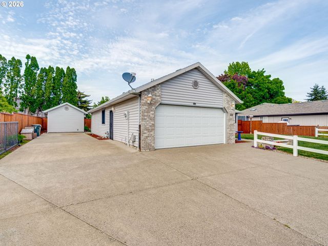 638 S 25th Ct, Cornelius, OR 97113