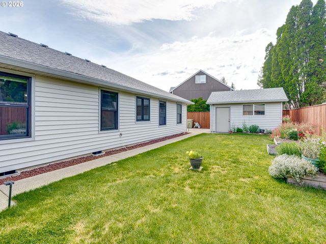 638 S 25th Ct, Cornelius, OR 97113