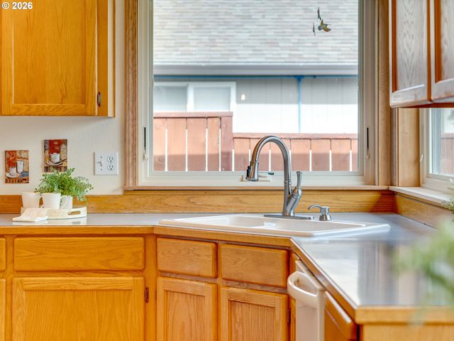638 S 25th Ct, Cornelius, OR 97113
