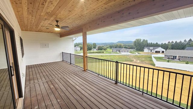 240 Southern DRIVE, Holmen, WI 54636