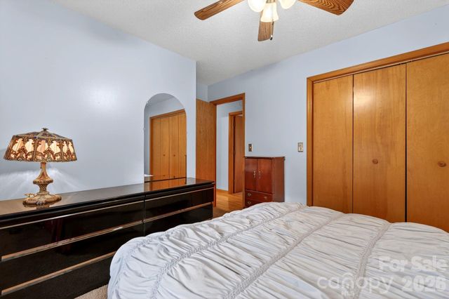 63 Independence Boulevard, Asheville, NC 28805