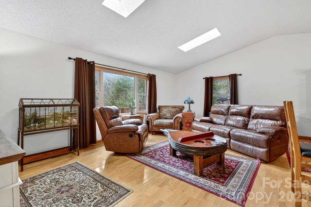 63 Independence Boulevard, Asheville, NC 28805