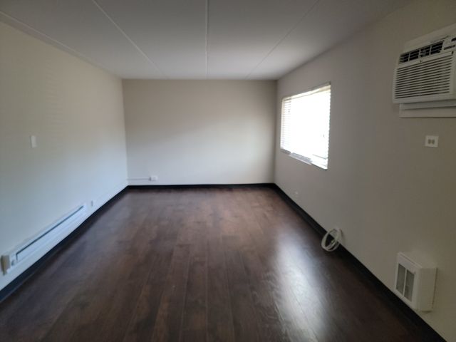 7432 Washington Street 103, Forest Park, IL 60130