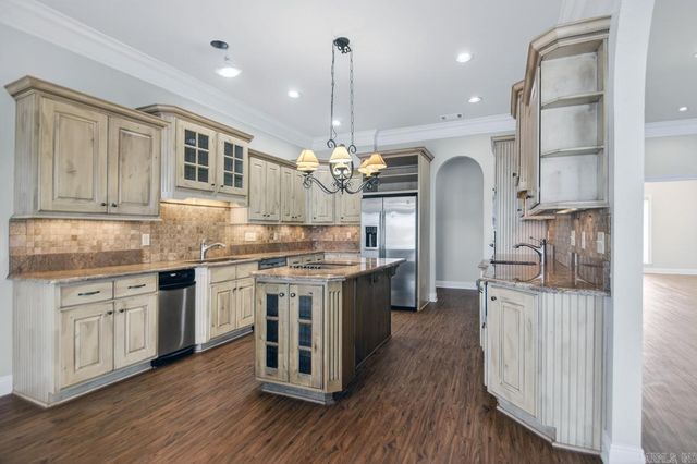 6805 Kensington, Benton, AR 72019