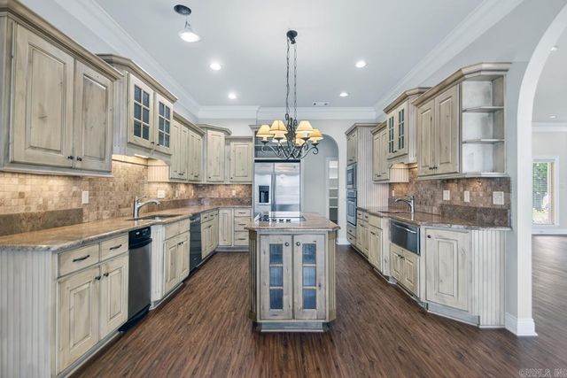 6805 Kensington, Benton, AR 72019