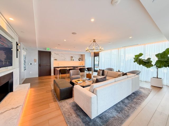 380 Harrison Ave 1007, Boston, MA 02118