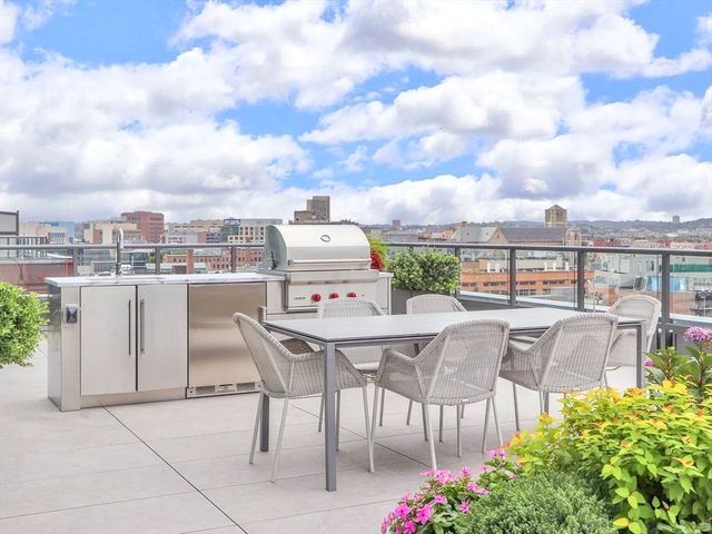 380 Harrison Ave 1007, Boston, MA 02118