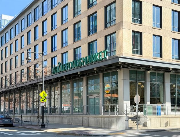 380 Harrison Ave 1007, Boston, MA 02118
