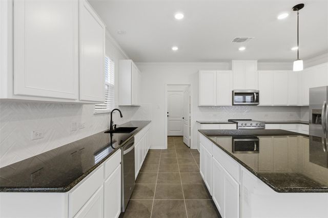 201 Sweet Autumn DR, Georgetown, TX 78626