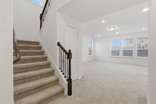 201 Sweet Autumn DR, Georgetown, TX 78626