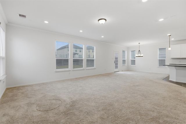 201 Sweet Autumn DR, Georgetown, TX 78626