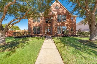 216 Willow Pointe Drive, League City, TX 77573