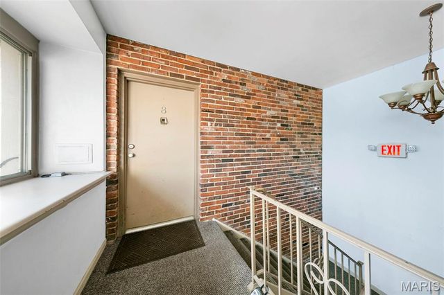 1411 Willow Brook Cove 8, St Louis, MO 63146