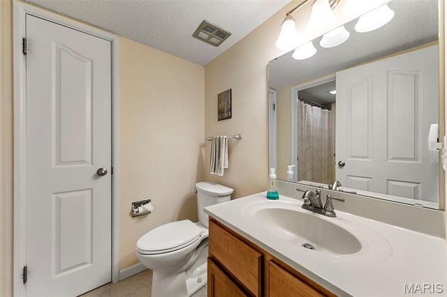 1411 Willow Brook Cove 8, St Louis, MO 63146