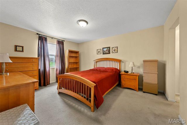 1411 Willow Brook Cove 8, St Louis, MO 63146