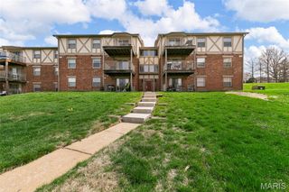 1411 Willow Brook Cove 8, St Louis, MO 63146