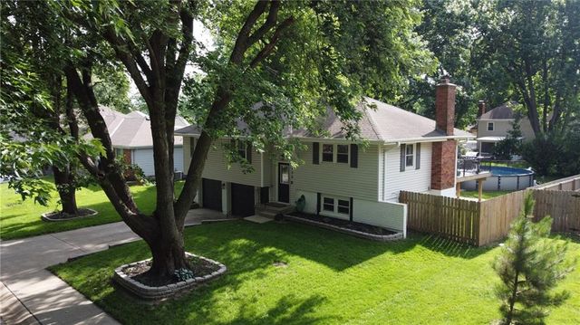 408 N Jefferson Street, Raymore, MO 64083