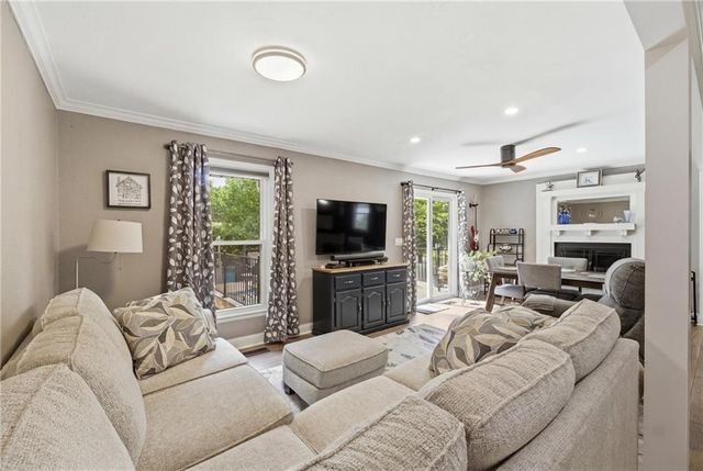 408 N Jefferson Street, Raymore, MO 64083