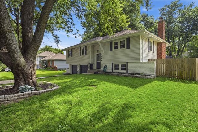 408 N Jefferson Street, Raymore, MO 64083