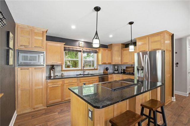 408 N Jefferson Street, Raymore, MO 64083