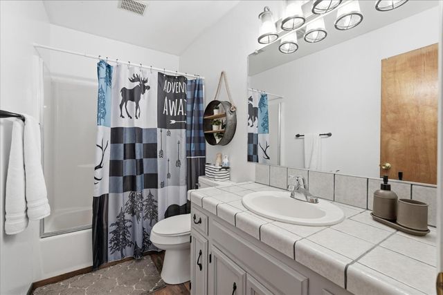 43149 W Sugar Pine Drive, Oakhurst, CA 93644