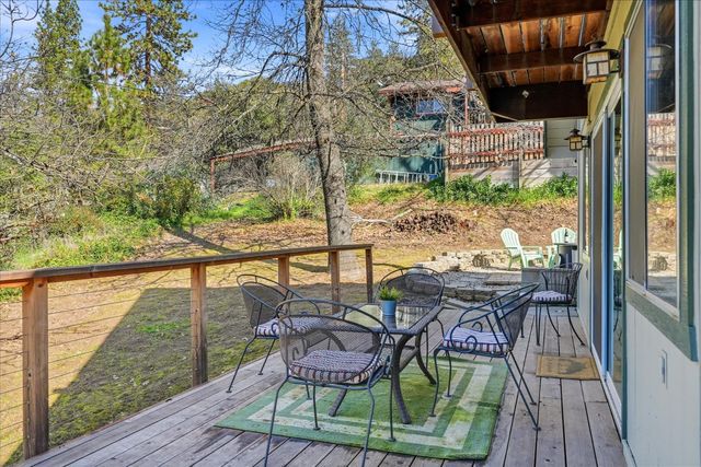43149 W Sugar Pine Drive, Oakhurst, CA 93644