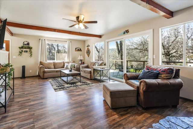 43149 W Sugar Pine Drive, Oakhurst, CA 93644