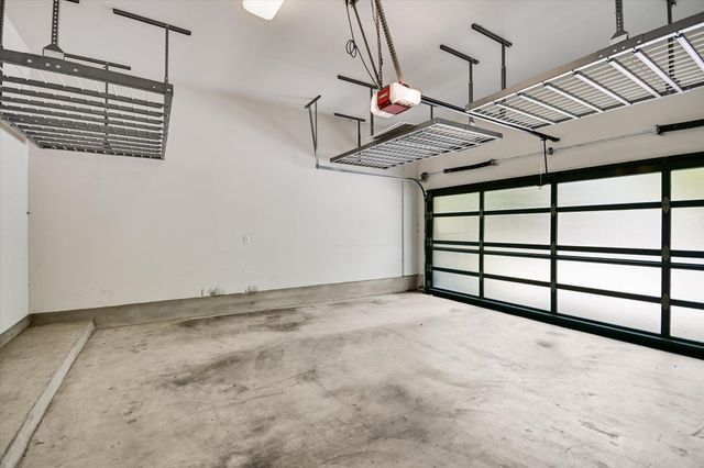 2807 Del Curto RD J, Austin, TX 78704