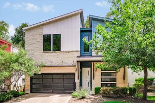2807 Del Curto RD J, Austin, TX 78704