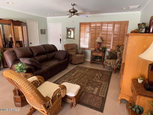 15821 N 9TH Place, Phoenix, AZ 85022