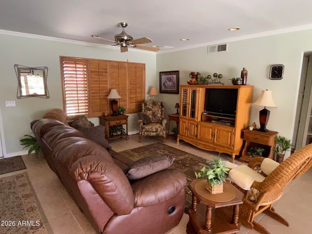 15821 N 9TH Place, Phoenix, AZ 85022