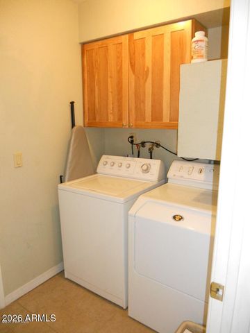 15821 N 9TH Place, Phoenix, AZ 85022