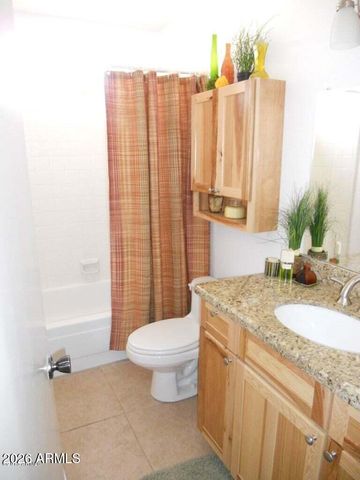 15821 N 9TH Place, Phoenix, AZ 85022