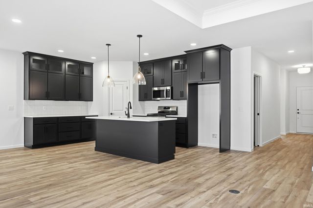 1215 Olympiada Knoll, Fort Wayne, IN 46845