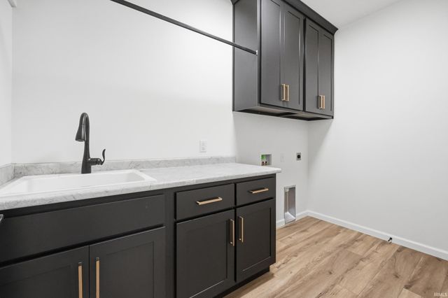 1215 Olympiada Knoll, Fort Wayne, IN 46845