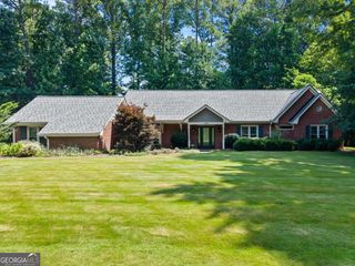 146 Lakeside Drive NW, Kennesaw, GA 30144