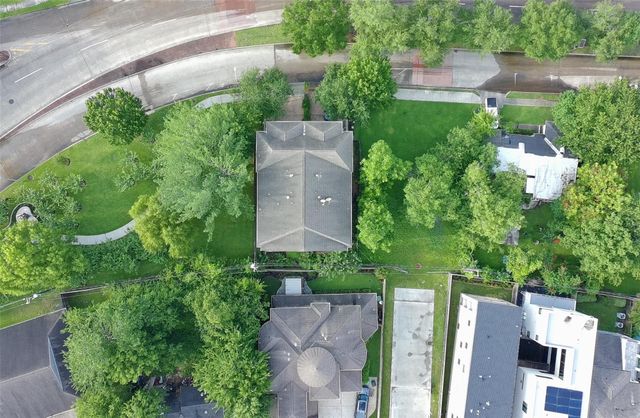 2 Hidalgo Street, Houston, TX 77056