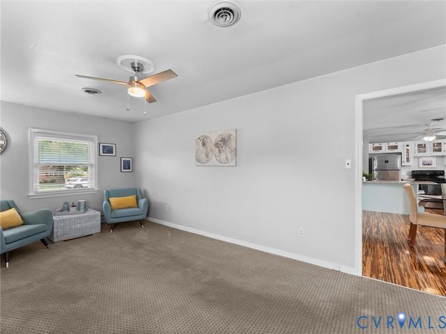 8259 Meadowview Ln, Mechanicsville, VA 23111